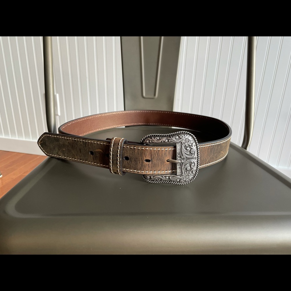 Women’s Ariat Belt size medium worn twice